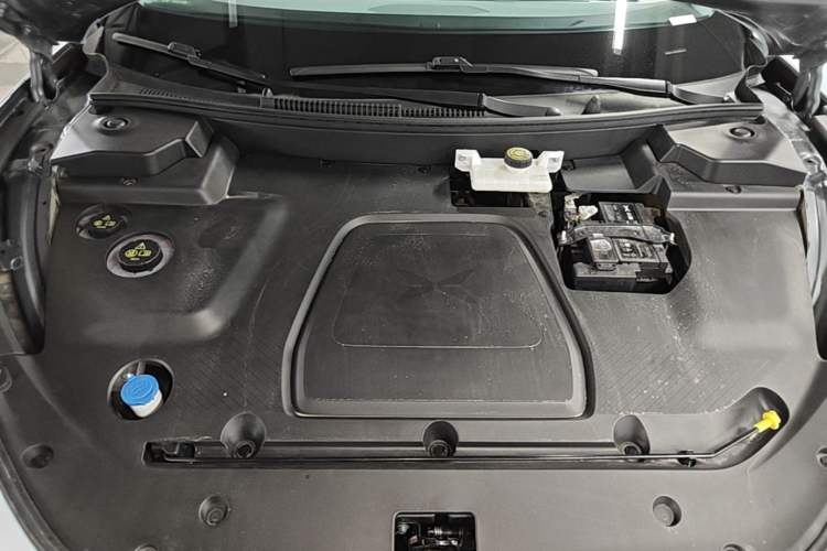 Used XPeng MONA M03 2024 620 with Ultra-Long Range Engine Bay