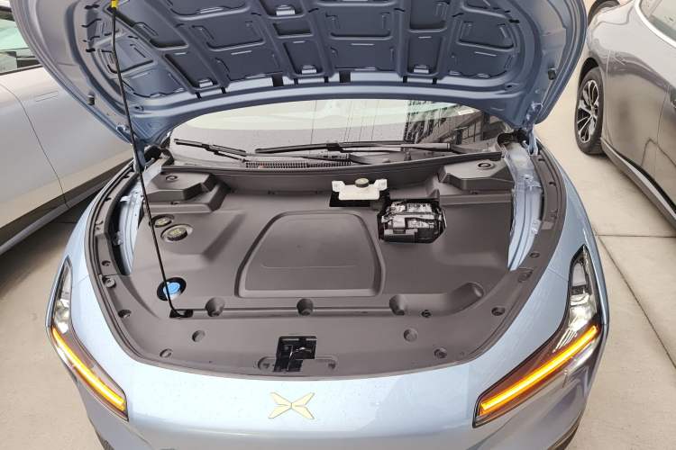 Used XPeng MONA M03 2024 620 with Ultra-Long Range Engine Bay