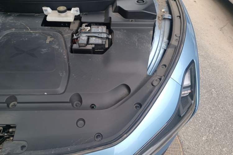 Used XPeng MONA M03 2024 515 Long-Range Engine Bay Left