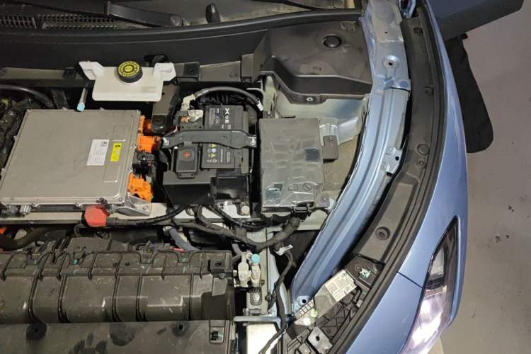 Used XPeng MONA M03 2024 620 with Ultra-Long Range Engine Bay Left