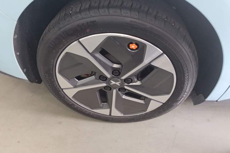Used XPeng MONA M03 2024 620 with Ultra-Long Range Exterior 5