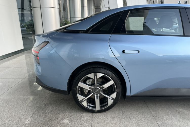 Used XPeng MONA M03 2024 620 with Ultra-Long Range Exterior 7