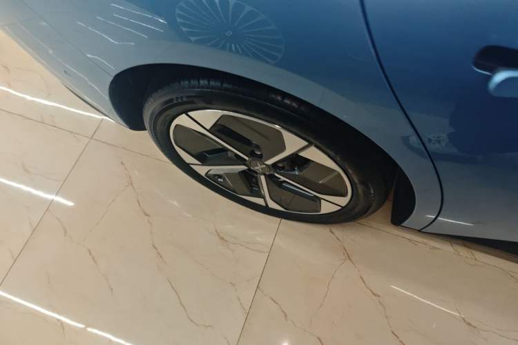 Used XPeng MONA M03 2024 620 with Ultra-Long Range Exterior 8