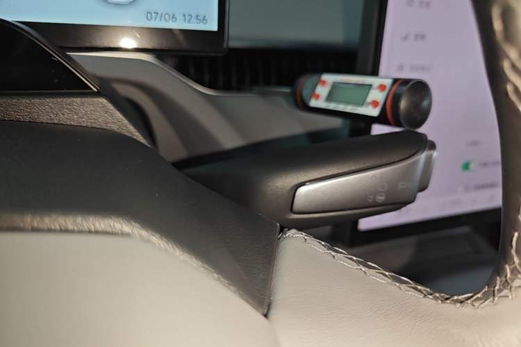 Used XPeng MONA M03 2024 620 with Ultra-Long Range Gear Lever
