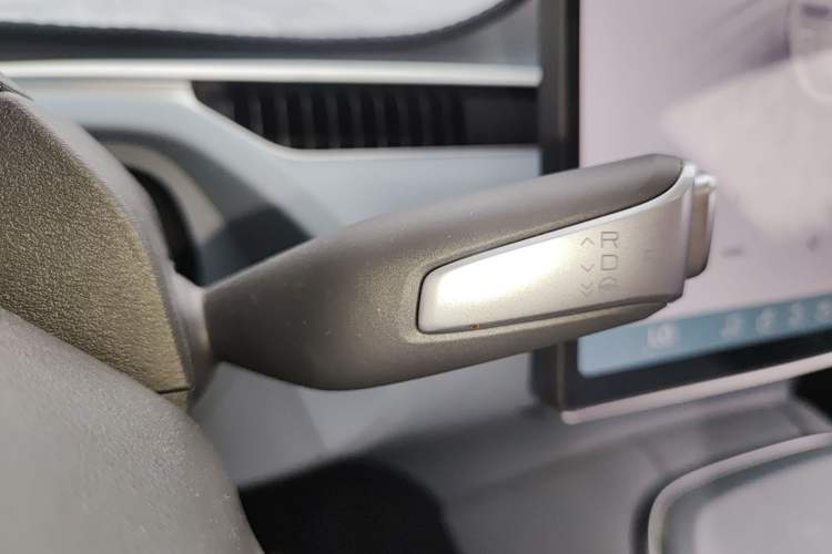 Used XPeng MONA M03 2024 620 with Ultra-Long Range Gear Lever
