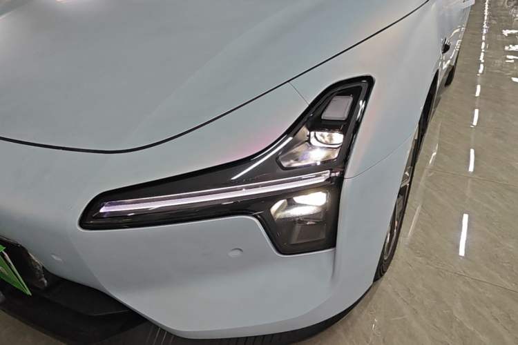 Used XPeng MONA M03 2024 620 with Ultra-Long Range Left Front Headlight