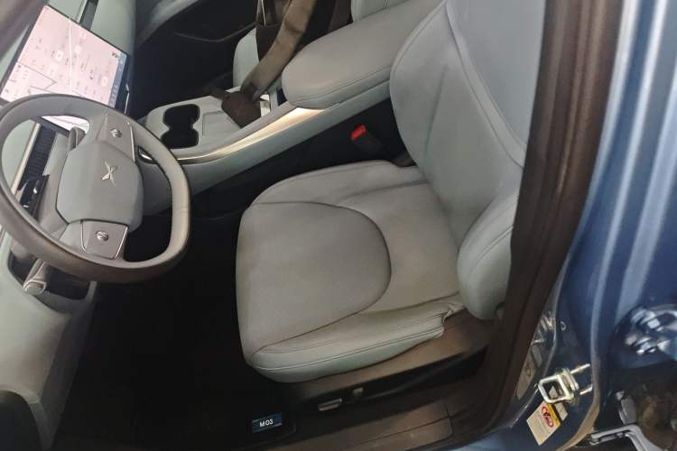 Used XPeng MONA M03 2024 620 with Ultra-Long Range Left Front Seat
