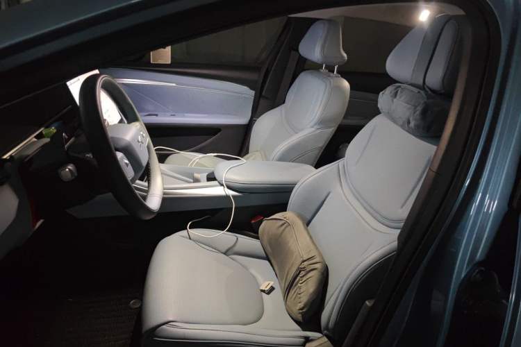 Used XPeng MONA M03 2024 620 with Ultra-Long Range Left Front Seat