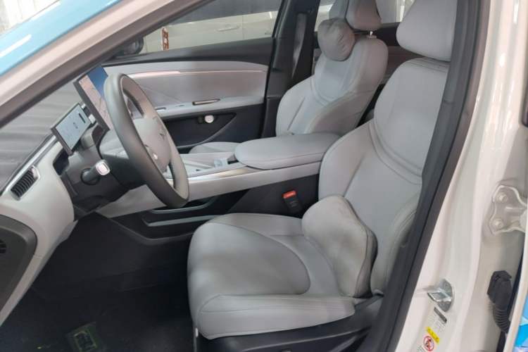 Used XPeng MONA M03 2024 620 with Ultra-Long Range Left Front Seat