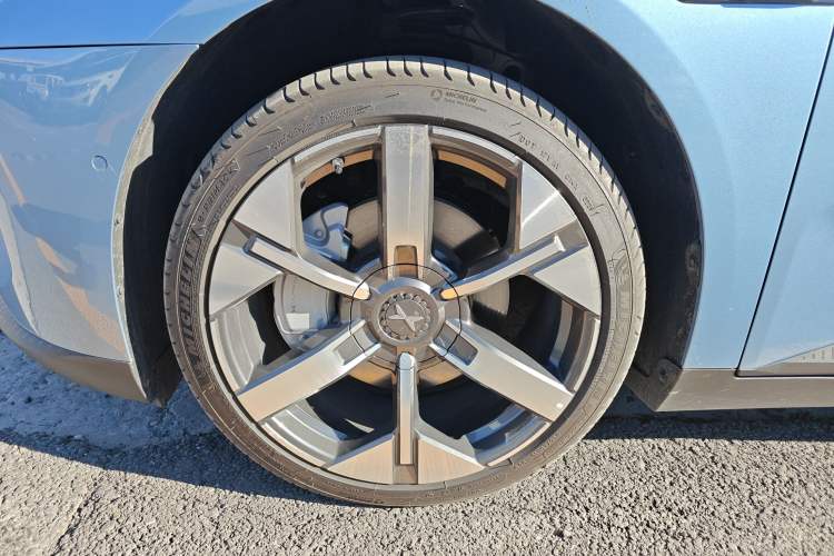 Used XPeng MONA M03 2024 620 with Ultra-Long Range Left Front Wheel Hub