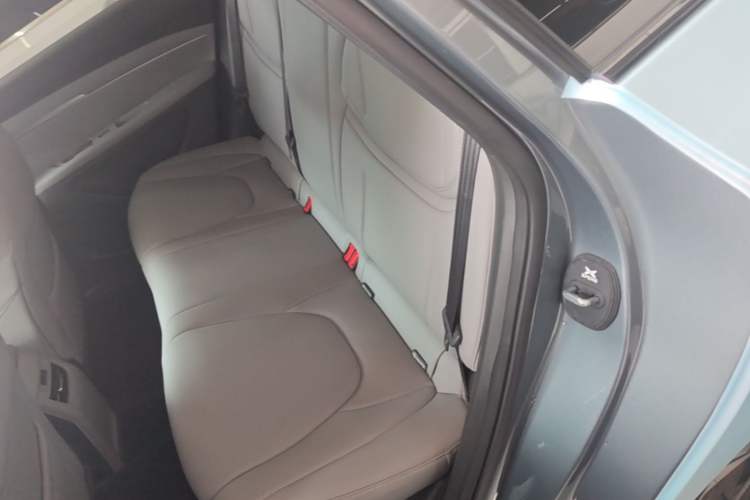 Used XPeng MONA M03 2024 620 with Ultra-Long Range Left Rear Seat
