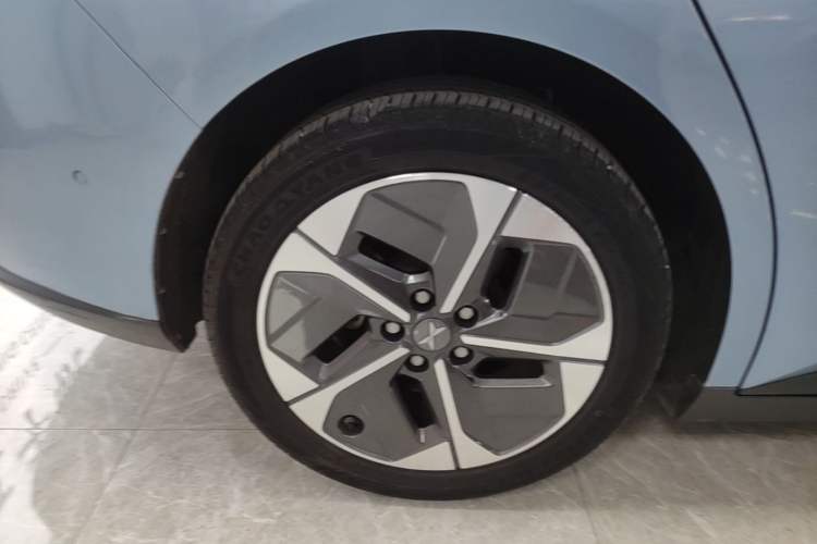 Used XPeng MONA M03 2024 515 Long-Range Right Rear Wheel Hub