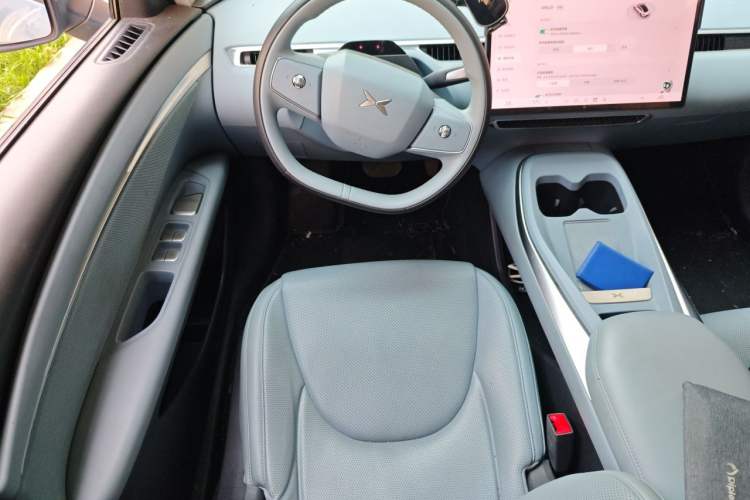 Used XPeng MONA M03 2024 620 with Ultra-Long Range Steering Wheel