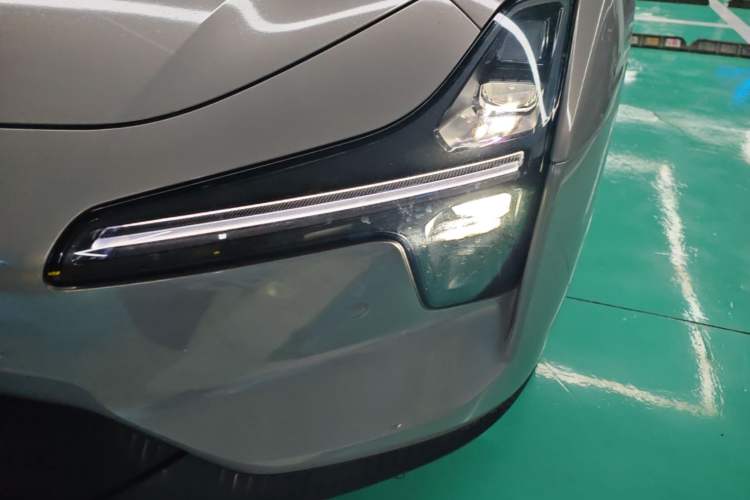 Used XPeng MONA M03 2024 620 with Ultra-Long Range Left Front Headlight