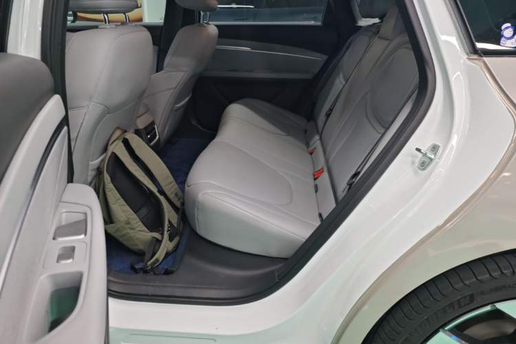 Used XPeng MONA M03 2024 620 with Ultra-Long Range Left Rear Seat