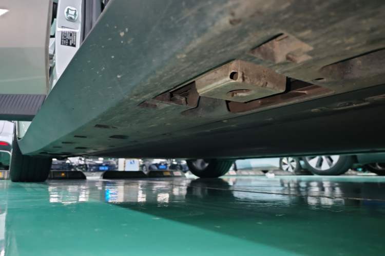 Used XPeng MONA M03 2024 620 with Ultra-Long Range Right Side Sill