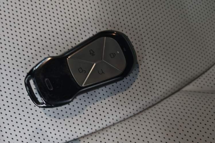 Used XPeng MONA M03 2024 620 with Ultra-Long Range Vehicle Key