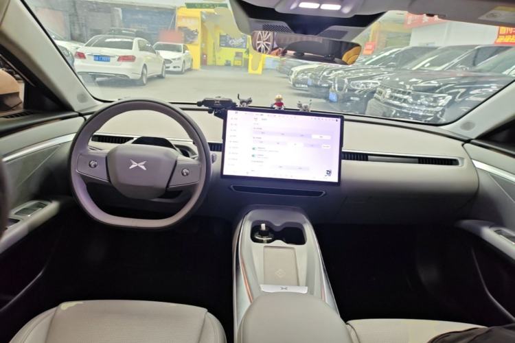 Used XPeng MONA M03 2024 620 with Ultra-Long Range Center Console