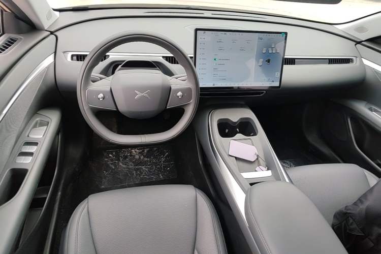 Used XPeng MONA M03 2024 620 with Ultra-Long Range Center Console