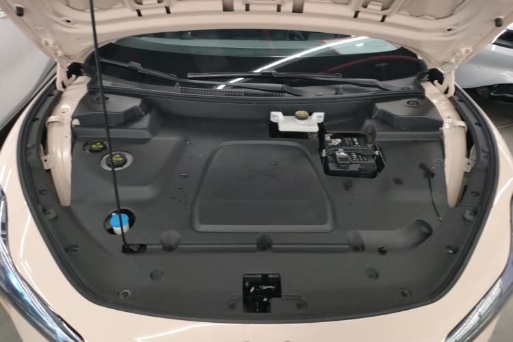 Used XPeng MONA M03 2024 620 with Ultra-Long Range Engine Bay