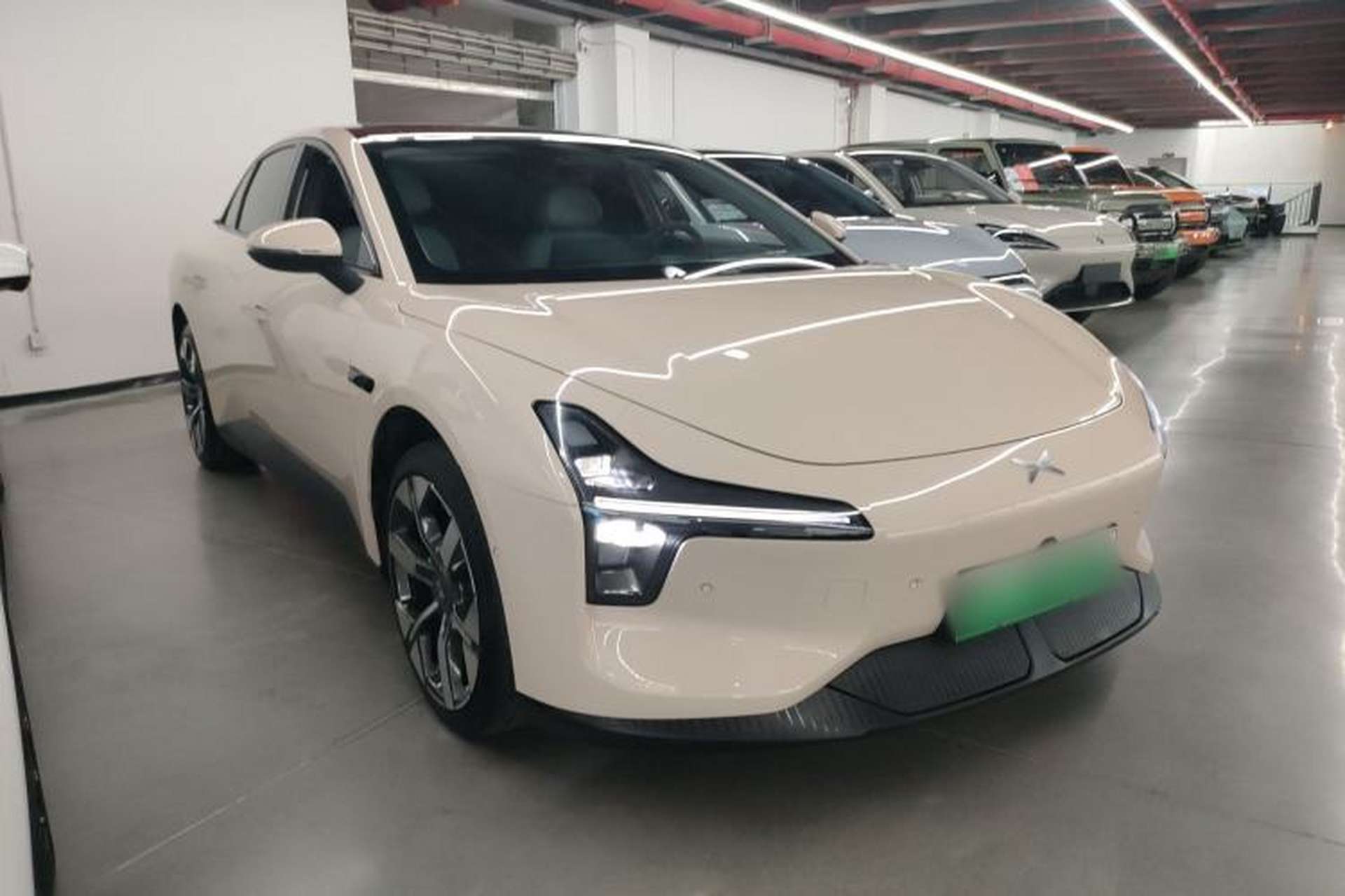 Used XPeng MONA M03 2024 620 with Ultra-Long Range Exterior 2