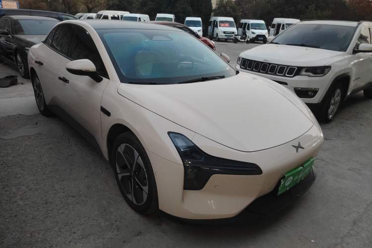 Used XPeng MONA M03 2024 620 with Ultra-Long Range Front Right 45 Deg