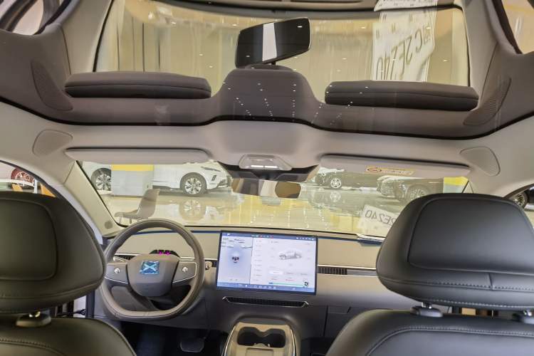 Used XPeng MONA M03 2024 620 with Ultra-Long Range Headliner