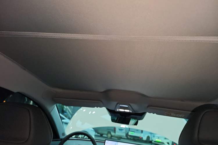 Used XPeng MONA M03 2024 620 with Ultra-Long Range Headliner
