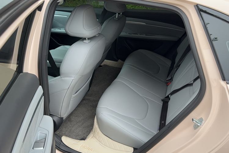 Used XPeng MONA M03 2024 620 with Ultra-Long Range Interior 3