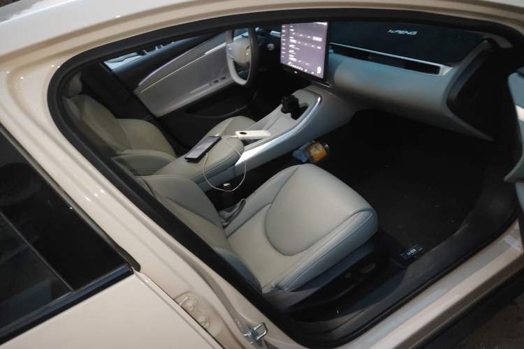 Used XPeng MONA M03 2024 620 with Ultra-Long Range Right Front Seat