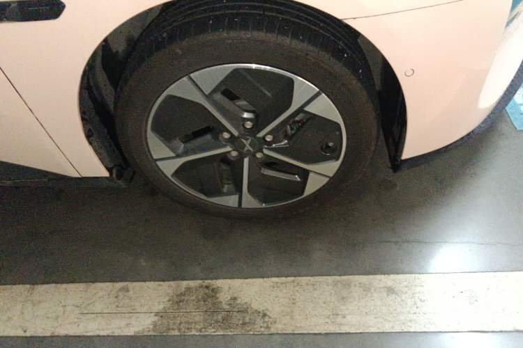 Used XPeng MONA M03 2024 515 Long-Range Right Front Wheel Hub
