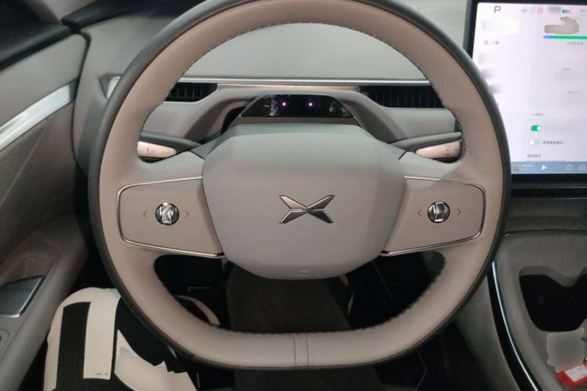 Used XPeng MONA M03 2024 620 with Ultra-Long Range Steering Wheel