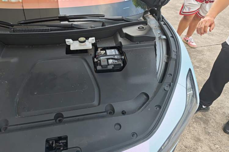 Used XPeng MONA M03 2024 515 Long-Range Engine Bay Left