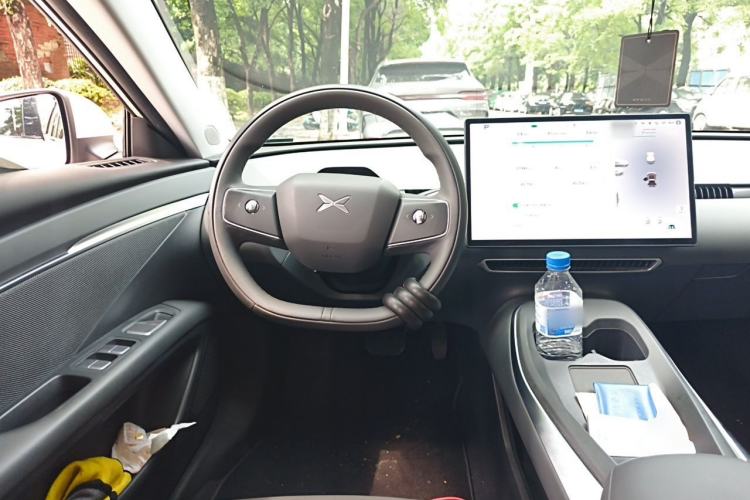 Used XPeng MONA M03 2024 620 with Ultra-Long Range Steering Wheel