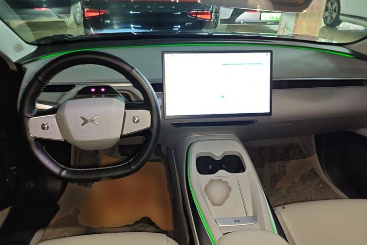 Used XPeng MONA M03 2024 620 with Ultra-Long Range Center Console