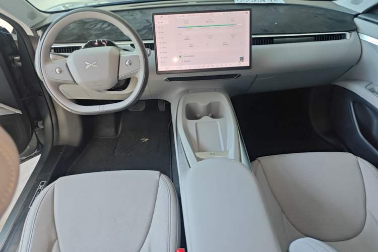 Used XPeng MONA M03 2024 620 with Ultra-Long Range Center Console