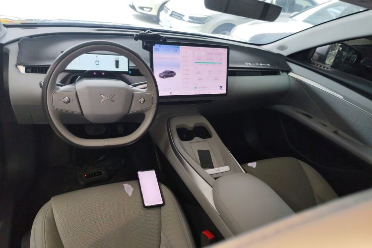 Used XPeng MONA M03 2024 620 with Ultra-Long Range Center Console