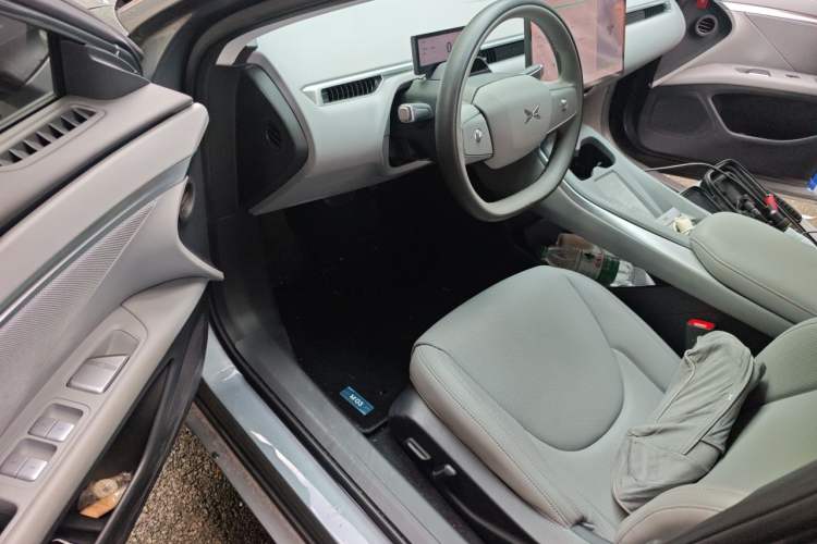 Used XPeng MONA M03 2024 620 with Ultra-Long Range Driver Seat
