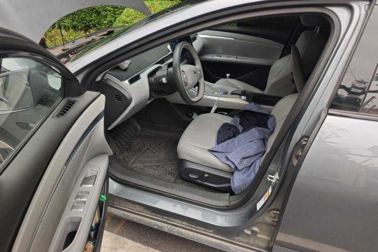 Used XPeng MONA M03 2024 620 with Ultra-Long Range Driver Seat
