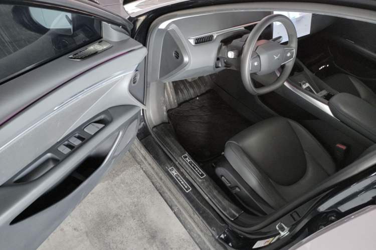 Used XPeng MONA M03 2024 620 with Ultra-Long Range Driver Seat