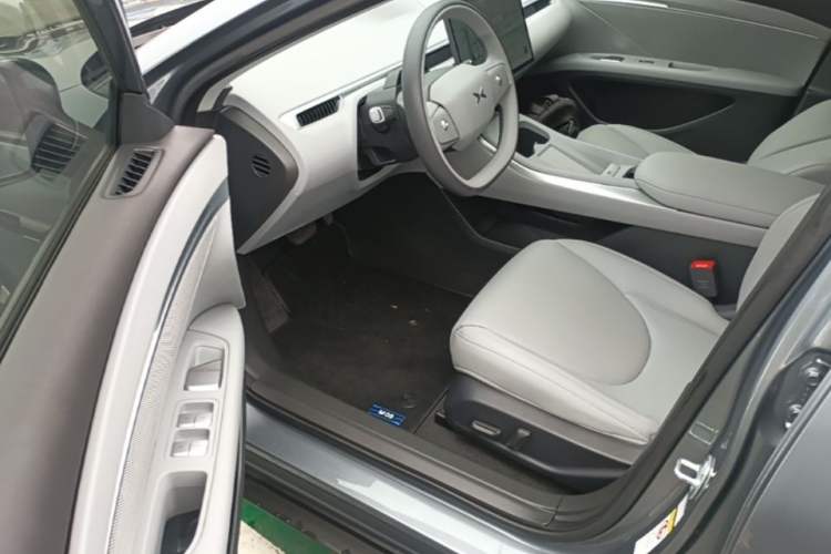Used XPeng MONA M03 2024 620 with Ultra-Long Range Driver Seat