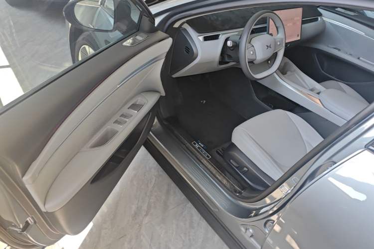 Used XPeng MONA M03 2024 620 with Ultra-Long Range Driver Seat