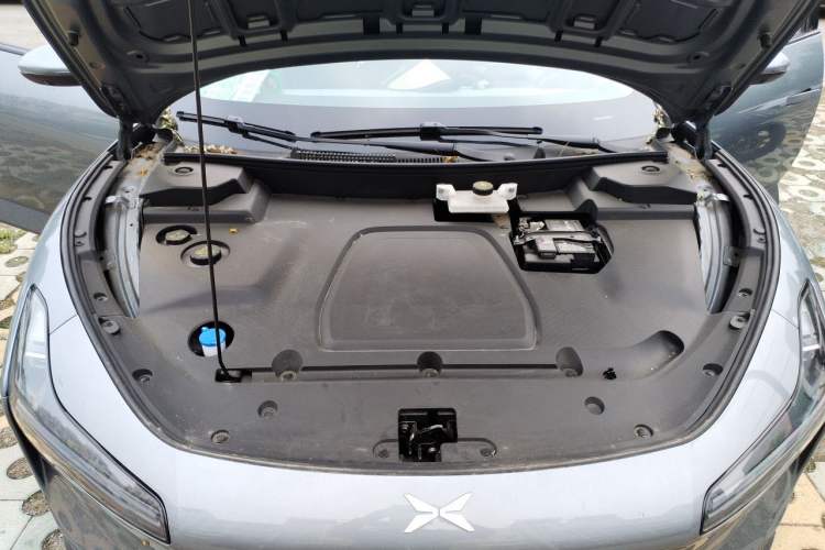 Used XPeng MONA M03 2024 620 with Ultra-Long Range Engine Bay