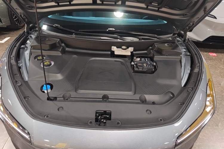 Used XPeng MONA M03 2024 620 with Ultra-Long Range Engine Bay