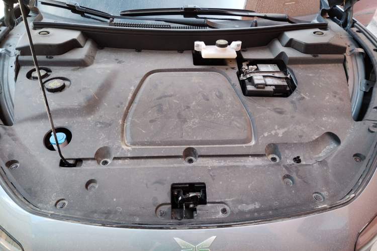 Used XPeng MONA M03 2024 620 with Ultra-Long Range Engine Bay