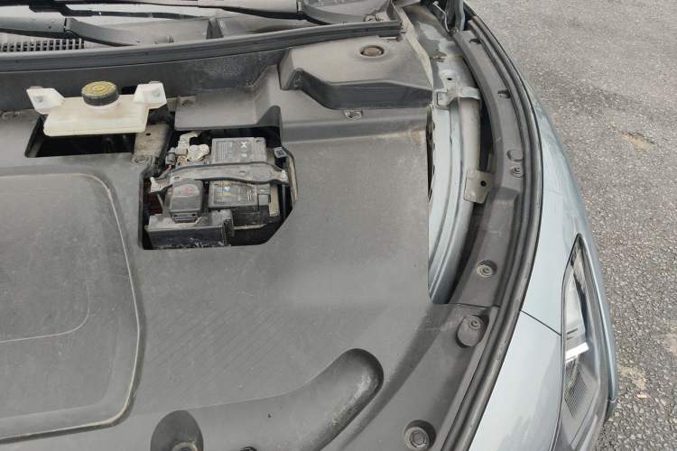 Used XPeng MONA M03 2024 620 with Ultra-Long Range Engine Bay Left