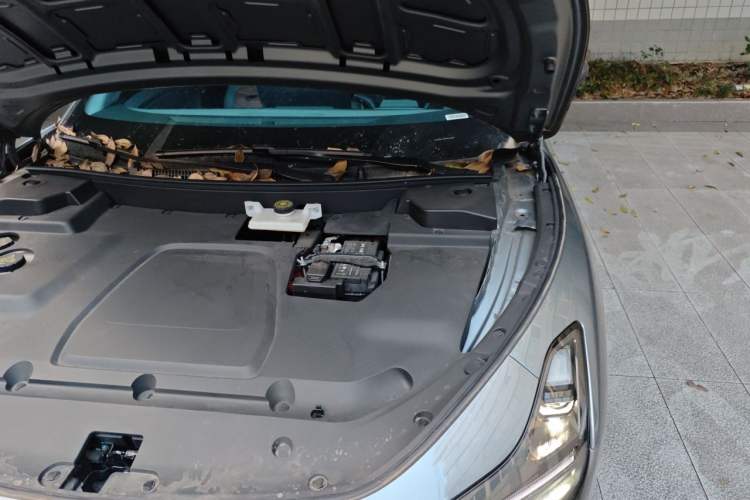 Used XPeng MONA M03 2024 515 Long-Range Engine Bay Left