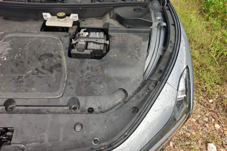 Used XPeng MONA M03 2024 620 with Ultra-Long Range Engine Bay Left