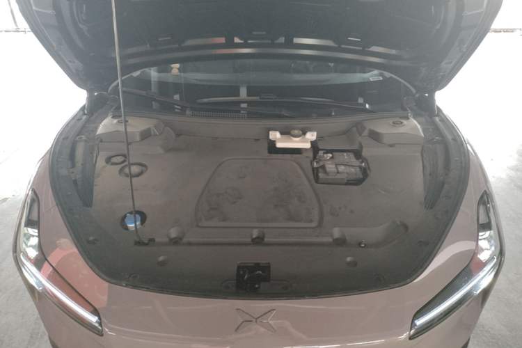 Used XPeng MONA M03 2024 620 with Ultra-Long Range Engine Bay
