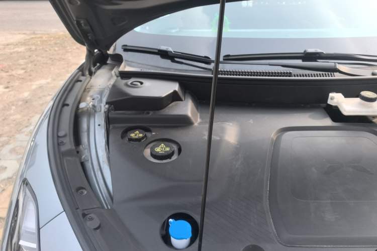 Used XPeng MONA M03 2024 620 with Ultra-Long Range Engine Bay Right